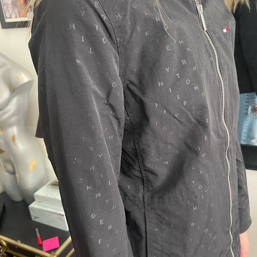 Size small Tommy coat nwt